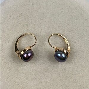 14K Gold Earrings Purple iridescent Pearl with gold clasp 1.13 total grams